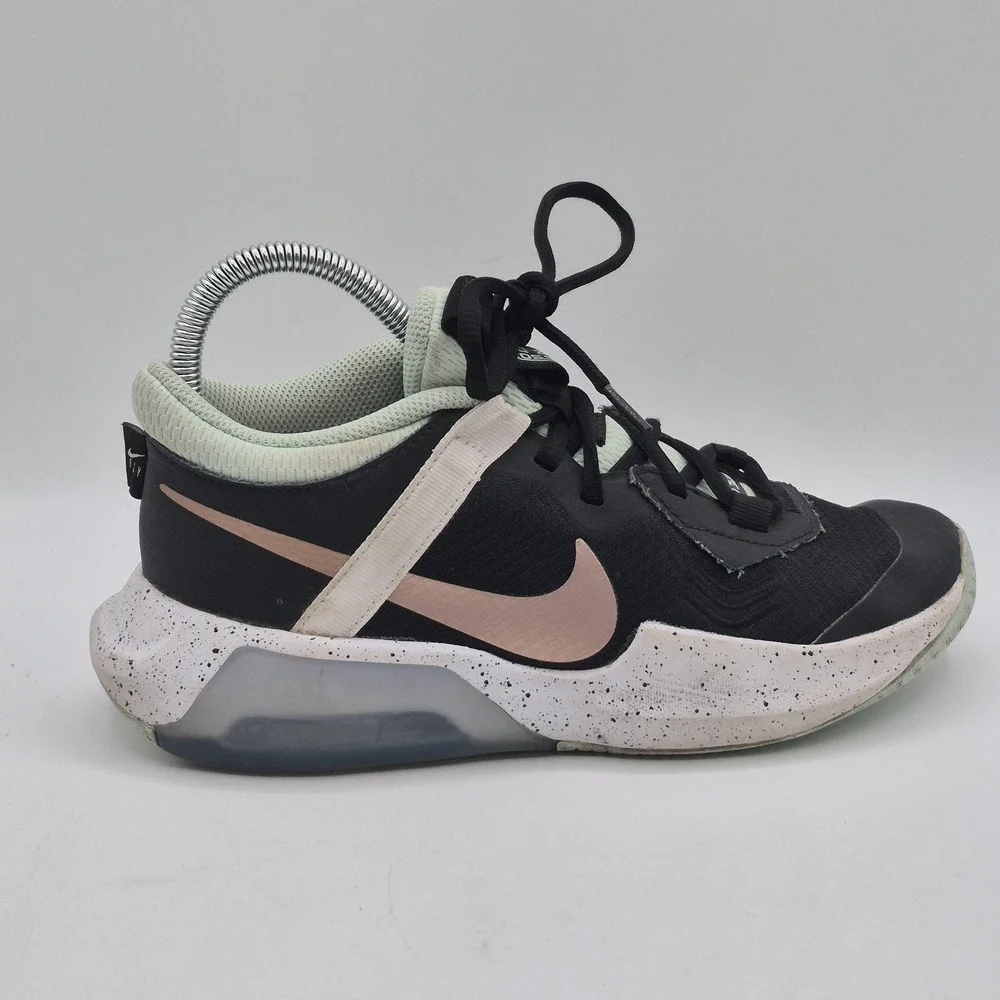 Nike Basketball Shoes Youth Size 5Y Low Top Black‎ Mint Pink Lace Up DC5216-003